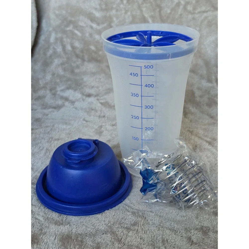 Tupperware Quick Shake Container 500ml 16oz Blue Clear 844-4 with Whisk Ball